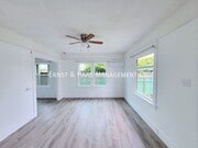 Photo - 906 1/2 Dawson Ave- House