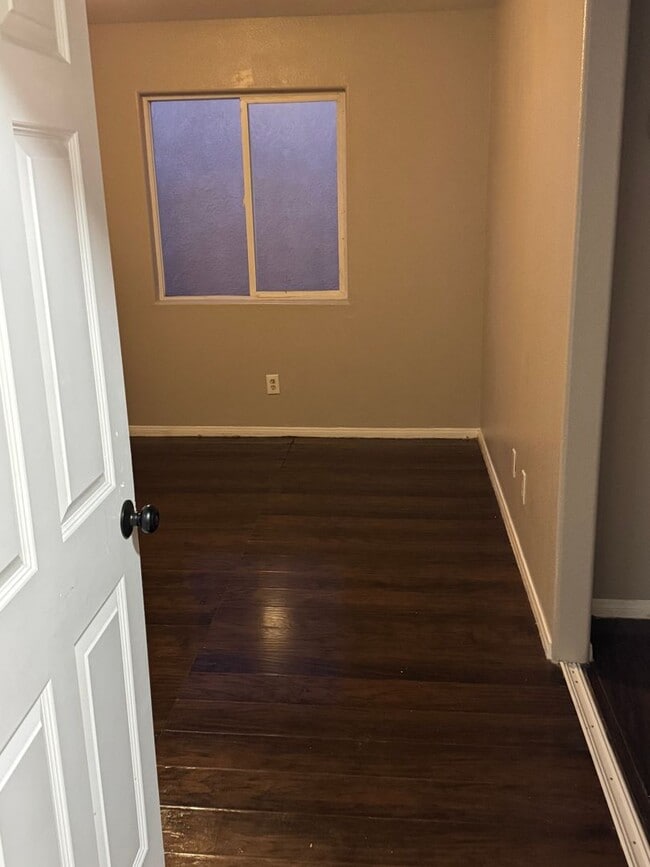 Photo - Anzac Ave Unit B