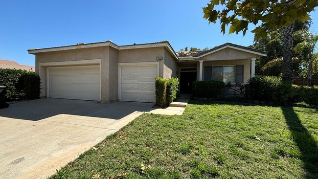 Building Photo - Adorable Four Bedroom home ready for its forever family!