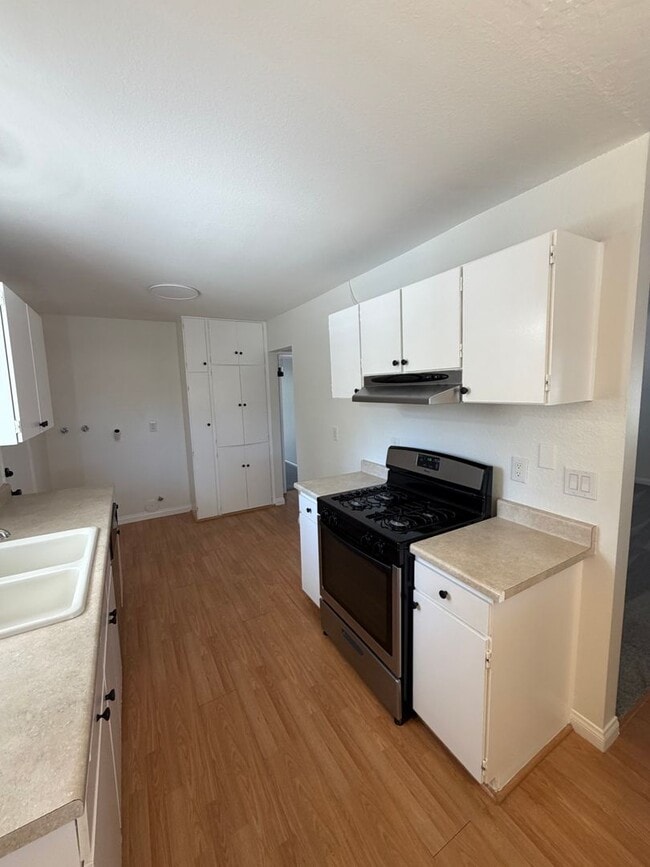 Photo - 1705 Sequoia Ave