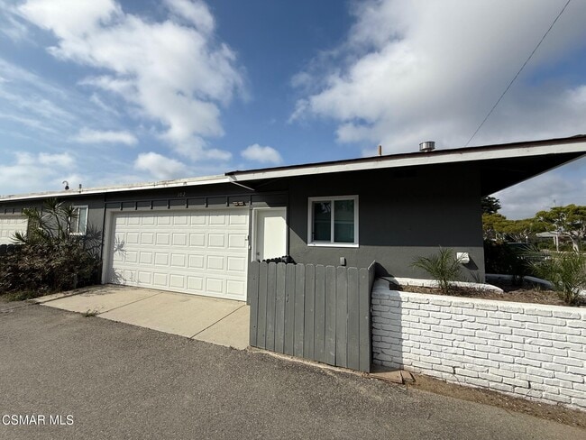 Photo - 102 W Alta Green