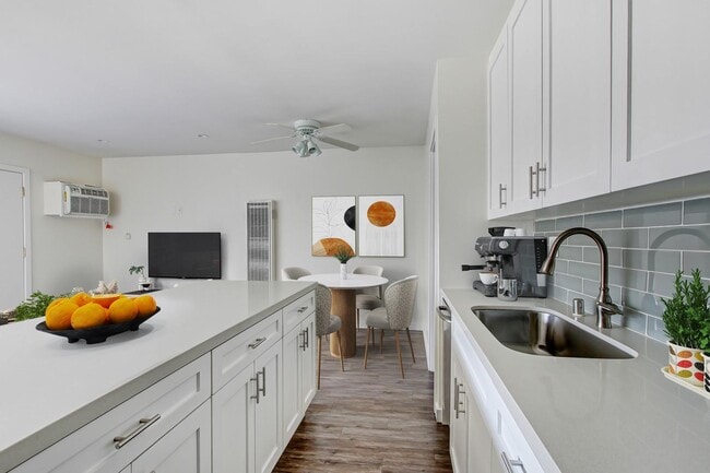 Photo - The Seville Apartments