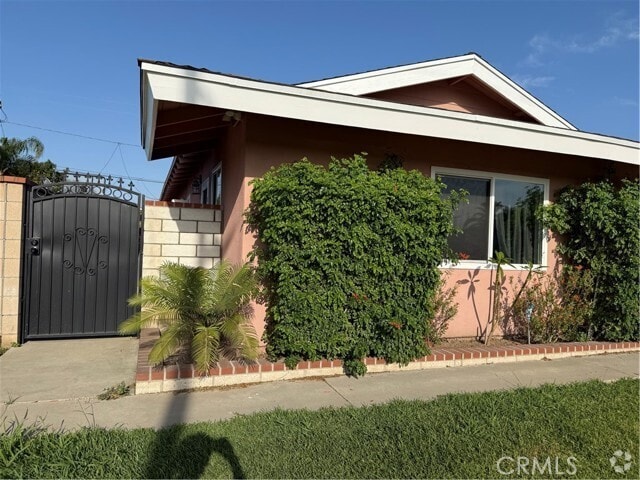 Building Photo - 1848 Gretta Ave Rental