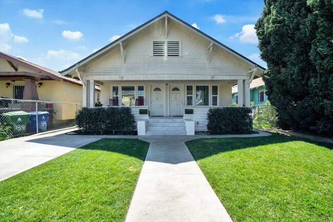 Building Photo - 1138 W 52nd St Unit 1138