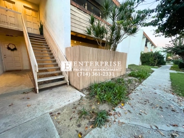 Building Photo - Freshly Updated 2-br Condo in South Coast Metro Area Unit d7