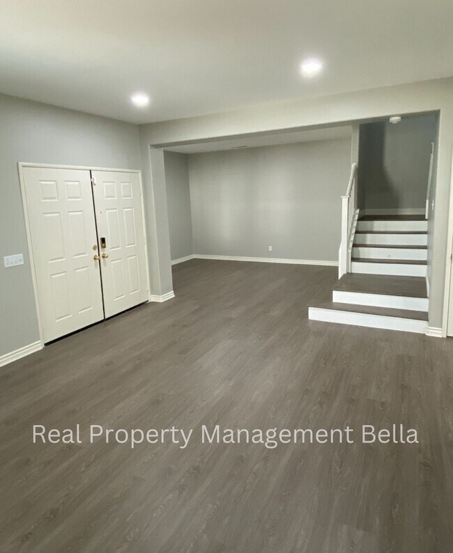 Photo - 25249 Silverwood Ln