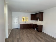 Photo - 1083 W 9th St