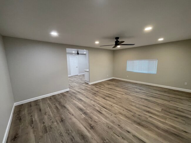 Unit 1010 - 1010 Cypress Ave Unit 1010