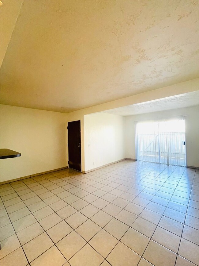 Photo - Welcome to this beautiful 3-bedroom, 2-bat... Unit 1006
