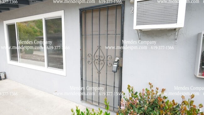 Building Photo - 5908 Streamview Dr Unit 2 Rental