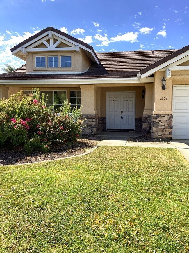 Building Photo - Centrally Located Home in Kitty Hawk
