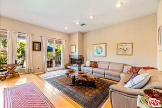 Photo - 225 Sherman Canal