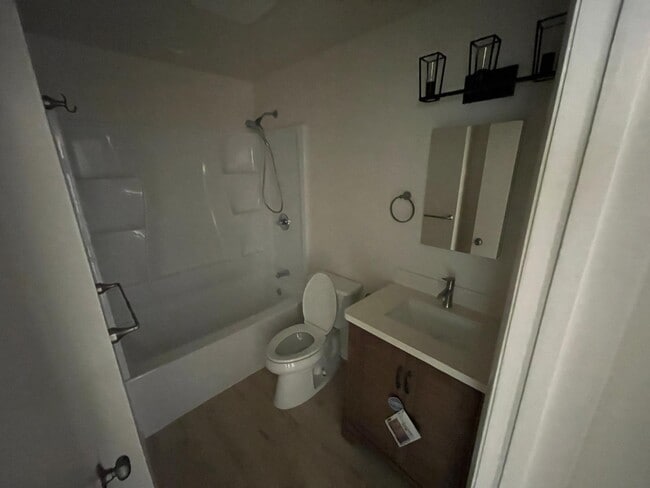 Photo - 500 Oak St Unit 109