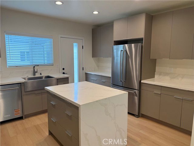 Photo - 1070 N Vinedo Ave