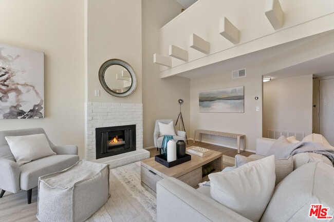 Photo - 2677 S Centinela Ave Unit 402