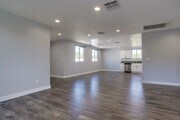 Photo - 5258 Oakland St