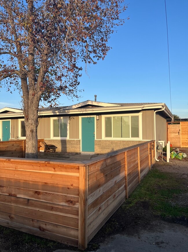 Photo - 2721 Drew Ln