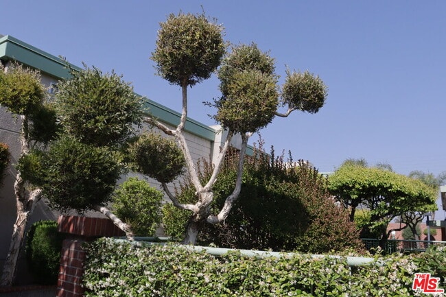 Photo - 5301 Balboa Blvd Unit F8