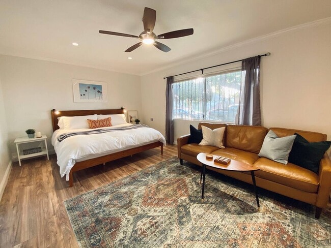 Building Photo - 12118 Ramona Ave Unit E