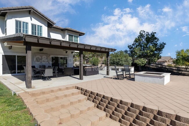 Building Photo - 39550 Calle De Companero