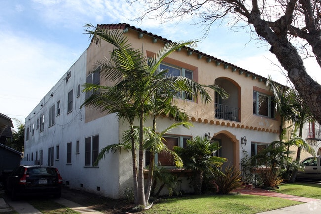 Building Photo - 768 Orizaba Ave