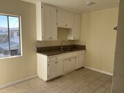 Kitchen - Santa Anita Apartments