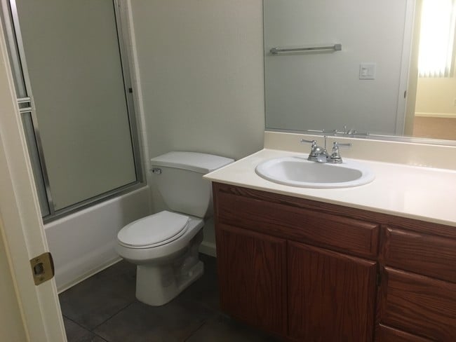 2 bedroom 2 bath - New Desert Vista Apartments