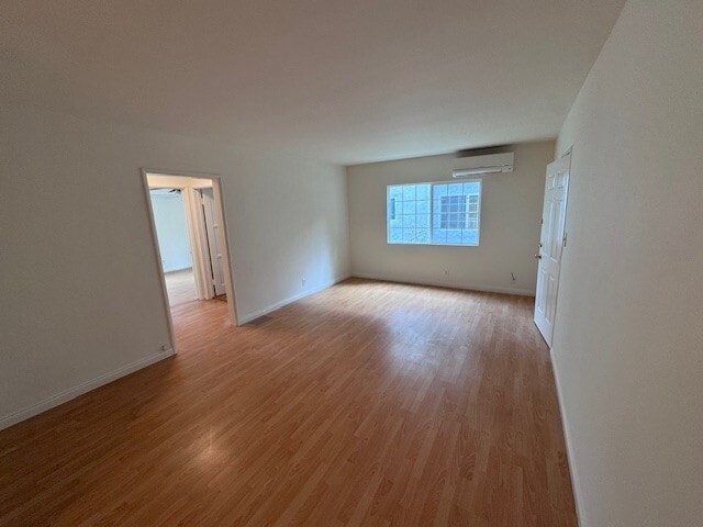 Living room - 3413 W Alameda Ave