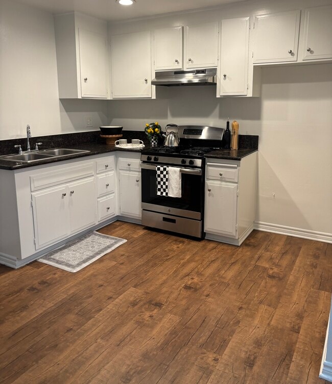 Photo - Downey North Apartments