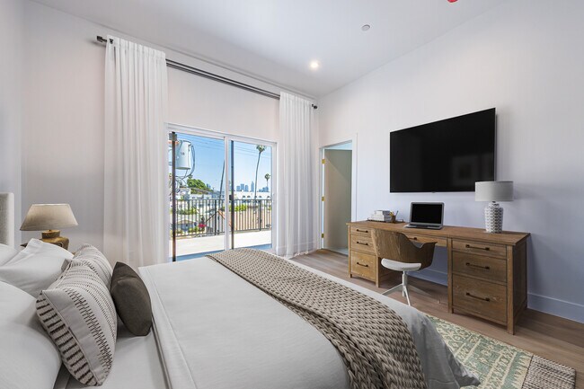 Photo - 242 N Dillon St