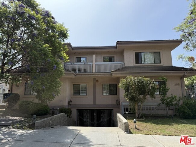 Building Photo - 1160 Thompson Ave Unit A Rental
