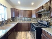 Photo - 1226 W Don St