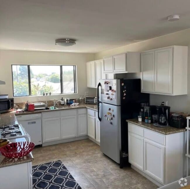 Building Photo - 4206 W 159th St Rental
