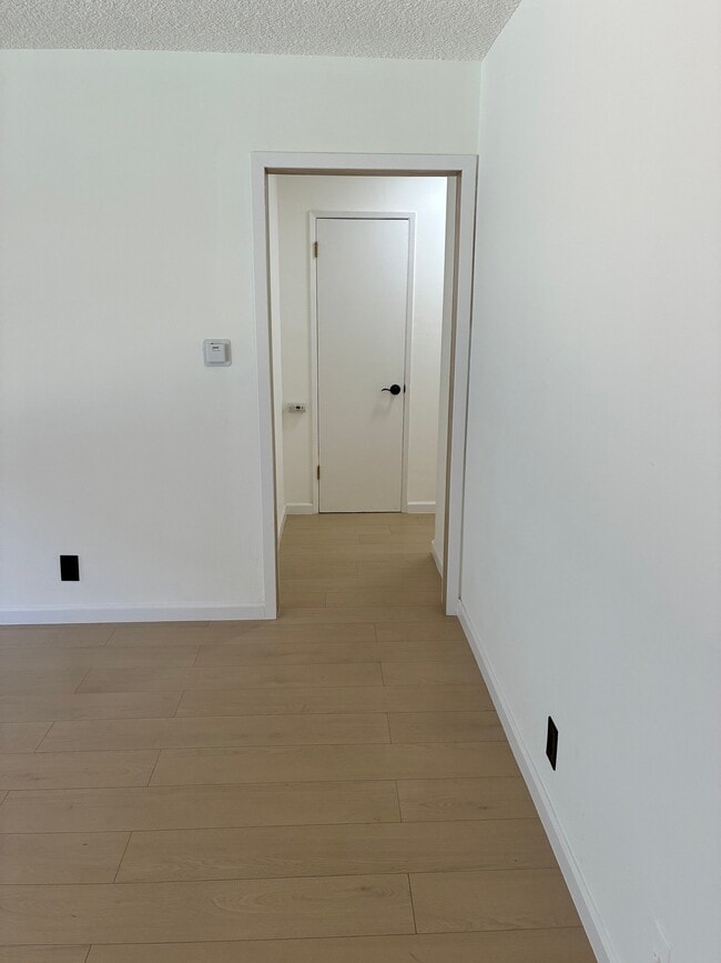 Photo - 1250 N Kingsley Dr Unit 104