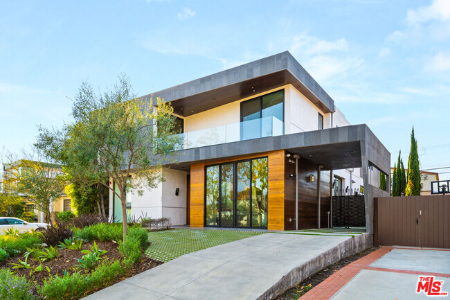 Photo - 309 S Wetherly Dr House