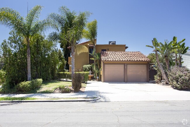 Building Photo - *OPEN HOUSE: 5/3 9:30-10:30AM*  Gorgeous 2... Unit 03