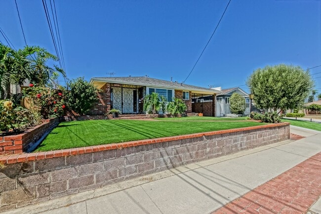 Photo - SPACIOUS, BRIGHT & AIRY, 3BR2BA HOME W/ GR...