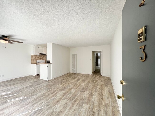 Photo - 3746 S Canfield Ave Unit 3