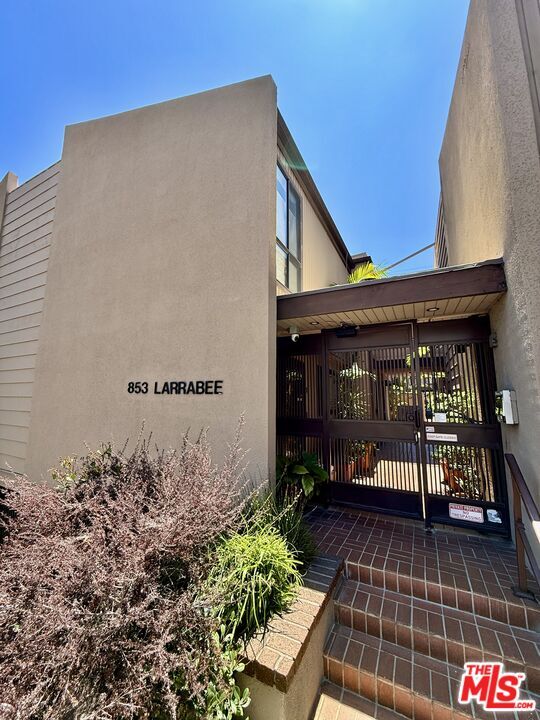 Photo - 853 Larrabee St Unit 6