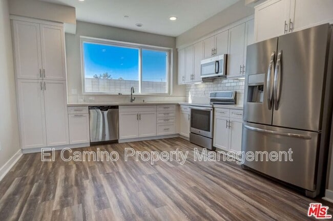 Photo - 835 Aloe Pl Townhome