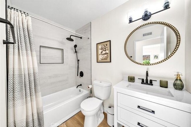 Photo - 3761 Provincetown Ave