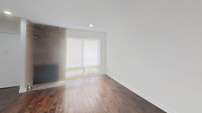 Photo - Newly Renovated 2 Bed / 2.5 Bath Townhome in North Hills
