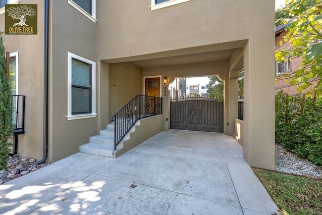 Photo - Marengo Unit South Marengo