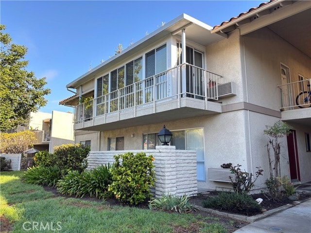 Photo - 2106 Via Mariposa E