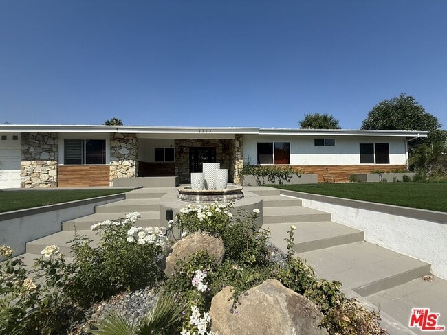 Building Photo - 5714 El Canon Ave Rental
