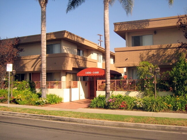 Photo - 1440 Armacost Ave Apartments