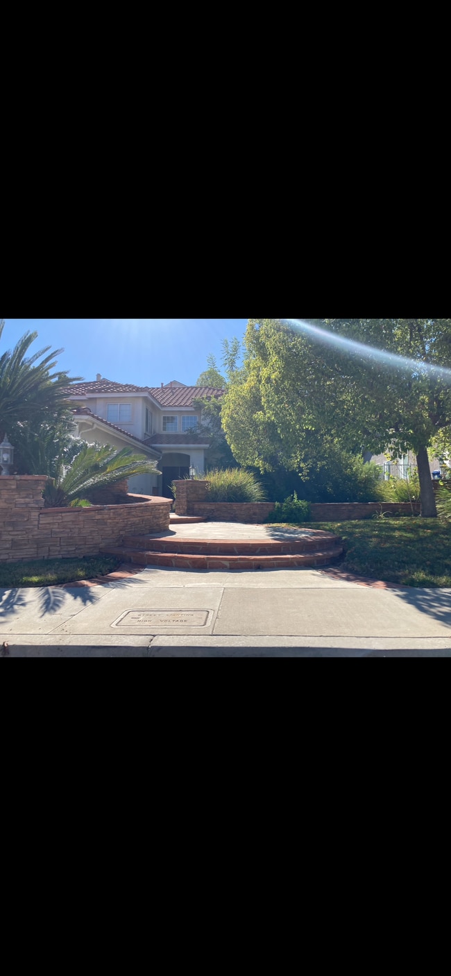 Building Photo - 7507 Graystone Dr