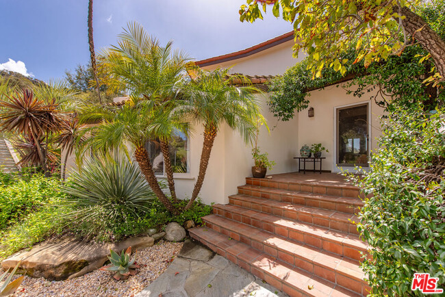 Photo - 1410 N Topanga Canyon Blvd House