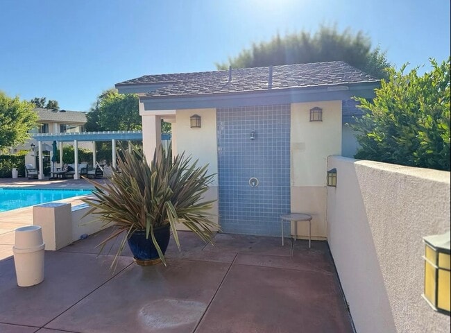 Photo - 7033 Marymount Way