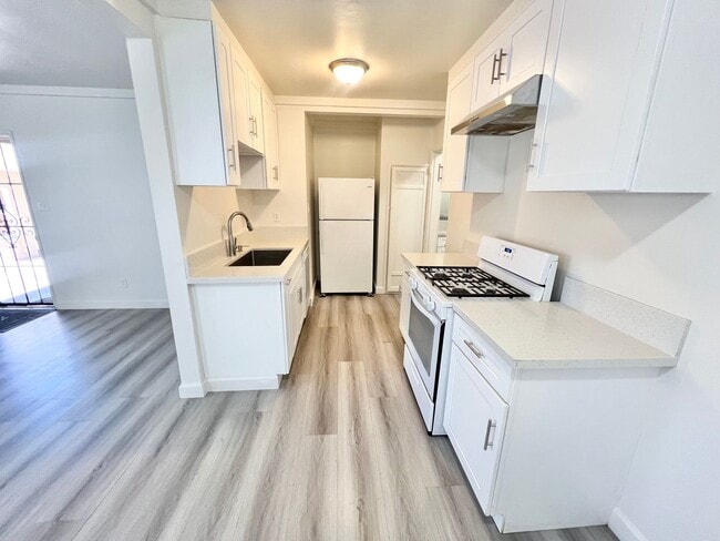 Photo - Charming Alamitos Beach 1-Bedroom Condo